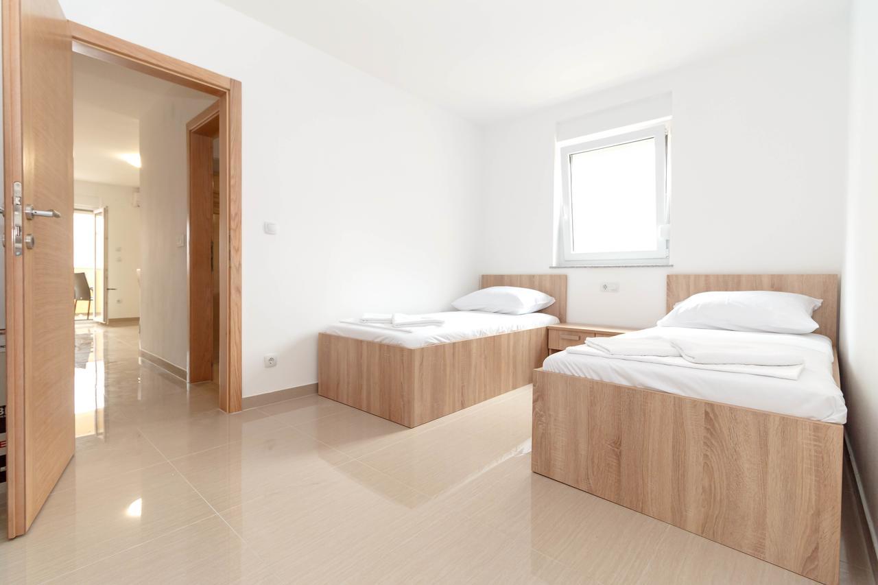 נובליה Summer Fun Apartments מראה חיצוני תמונה