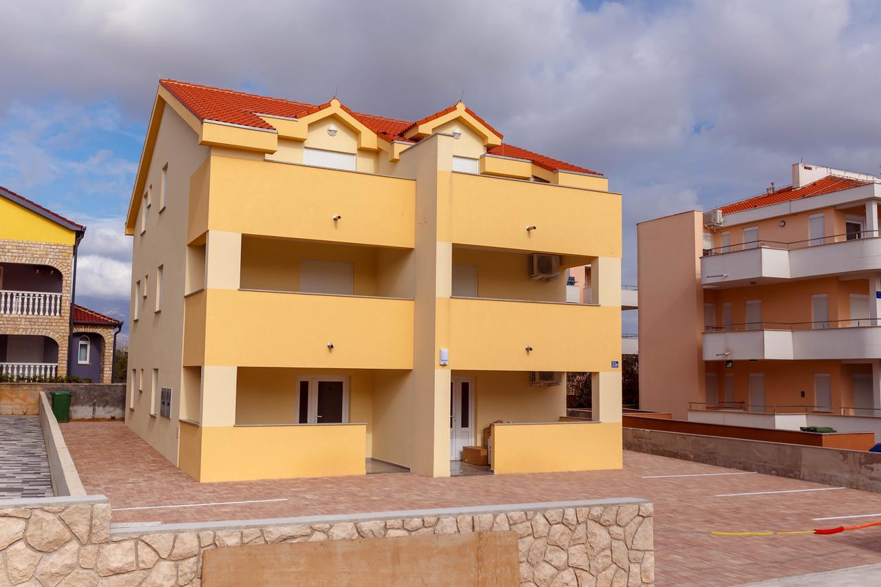 נובליה Summer Fun Apartments מראה חיצוני תמונה