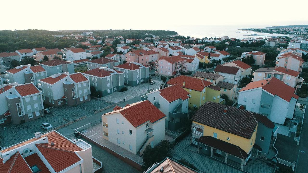 נובליה Summer Fun Apartments מראה חיצוני תמונה
